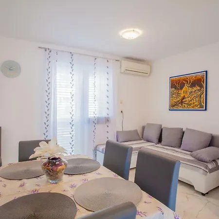 Apartment Sara -