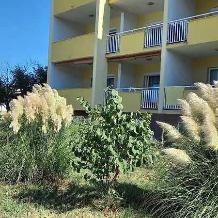 Sara - Apartman *