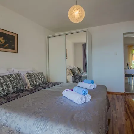 Sara - Apartment