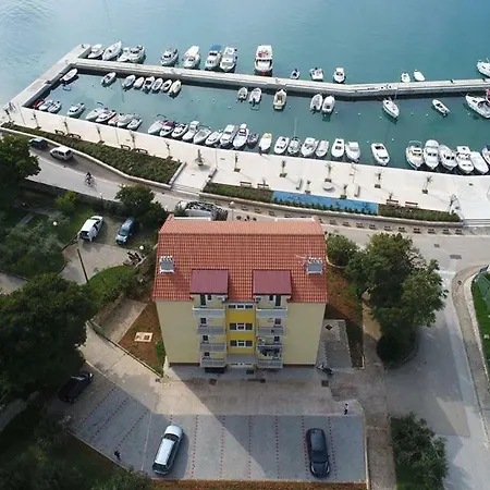 Sara - Cres