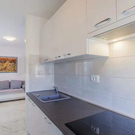 Apartamento Sara - *