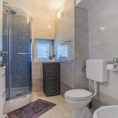 Apartamento Sara - *