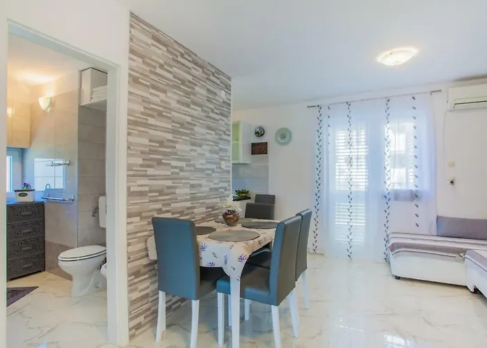 Sara - דירה קרס